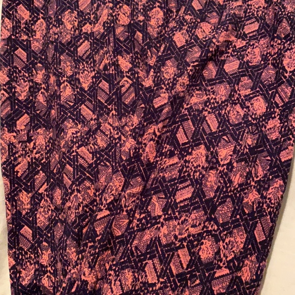 Lularoe Pink and Navy OS leggings - Picture 2 of 2
